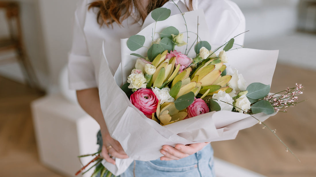 The Do’s & Don’ts of Gifting Flowers This Spring 💐